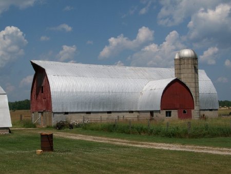 Barn photo #1